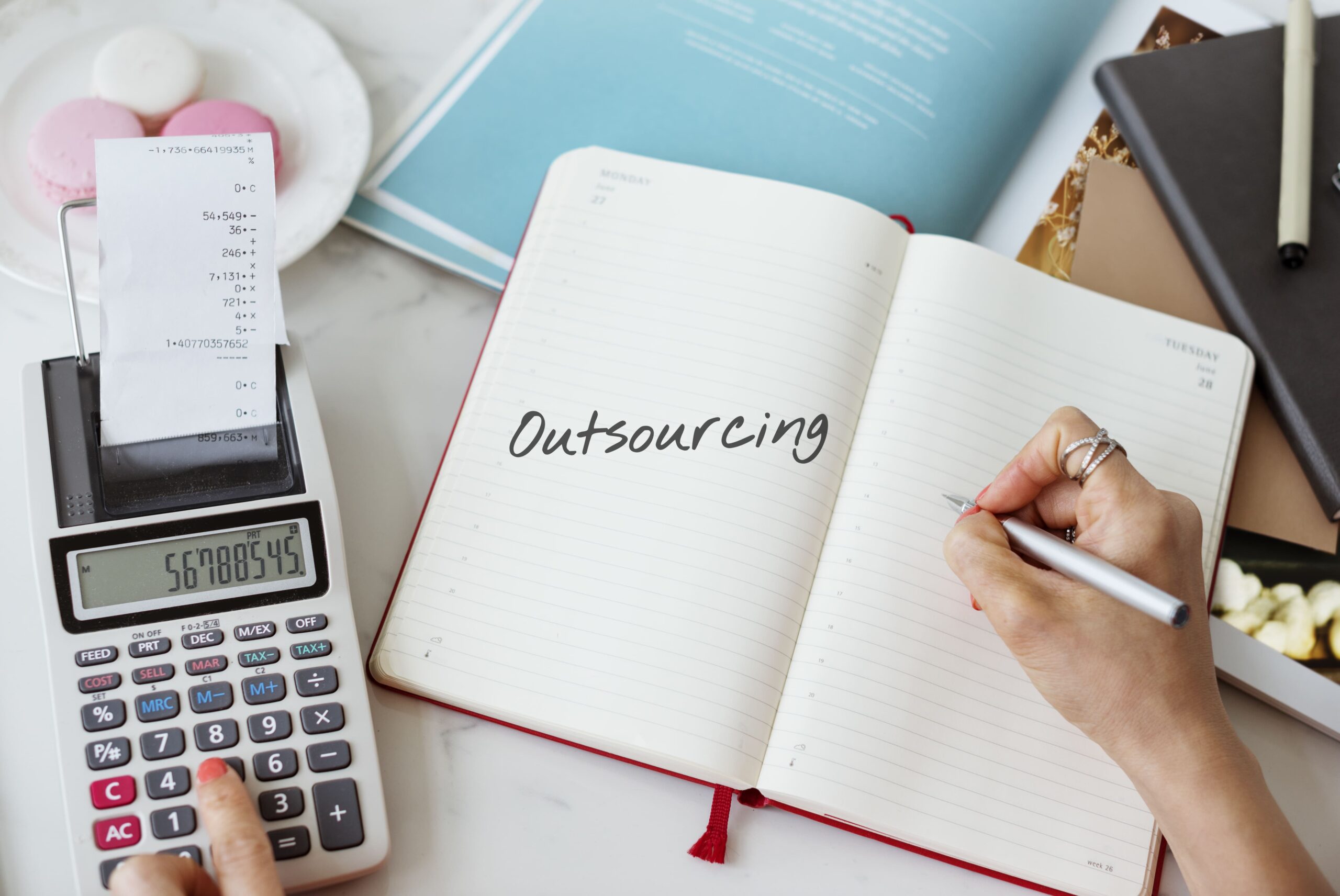 Optimizing Business Growth: Outsourcing to Virtual Assistants